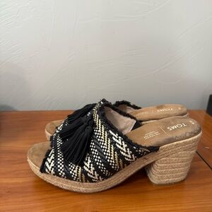 Toms Junie Black Geometric Woven Tassel Platform Heel Sandal Slip On Peep Toe 10